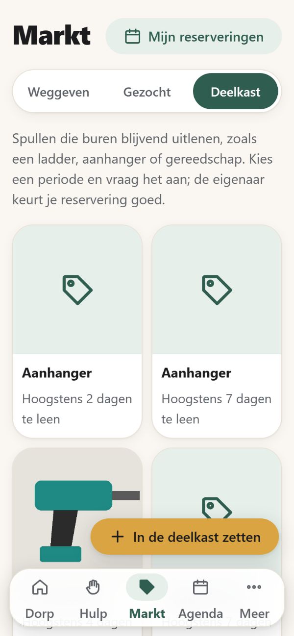 De deelkast van Heidebeek: spullen die buren uitlenen, zoals een aanhanger, een boormachine, een hogedrukreiniger en een ladder, met hoe lang je ze mag lenen.